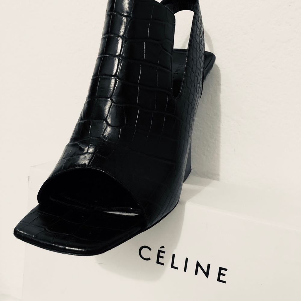 Shoes - Picture 2 of 7
